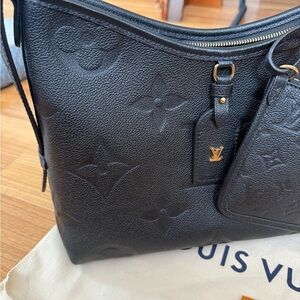 Black Louis Vuitton Women's CarryAll PM Bag